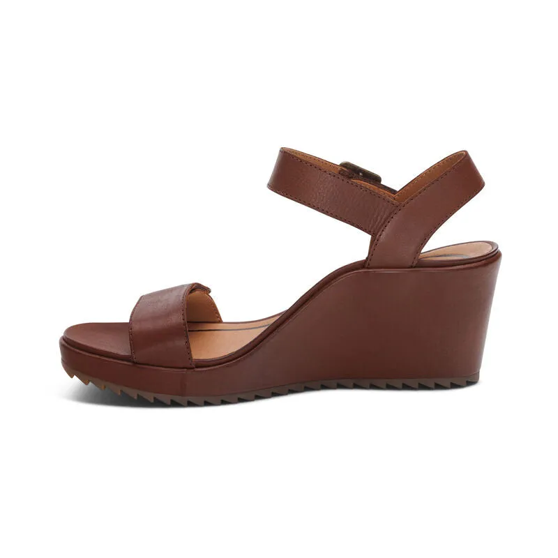 Andrea (Walnut)
