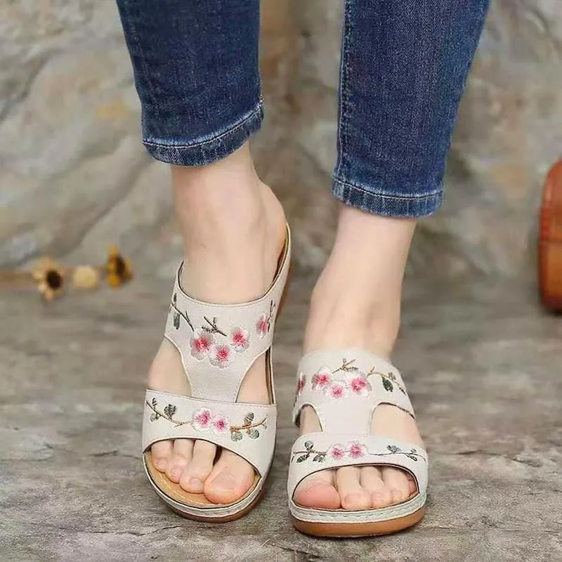 Flower Embroidered Vintage Casual Wedges Sandals