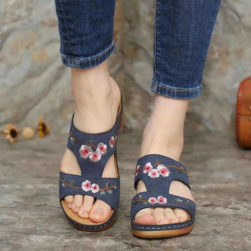 Flower Embroidered Vintage Casual Wedges Sandals