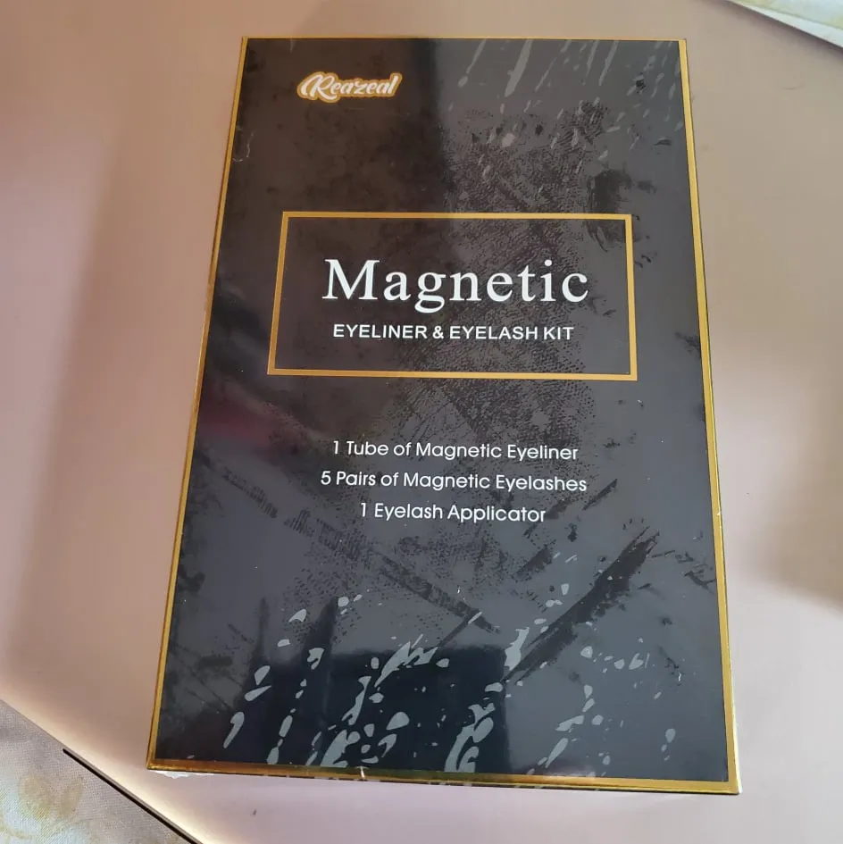 Magnetic Lashe Kit by Reazeal