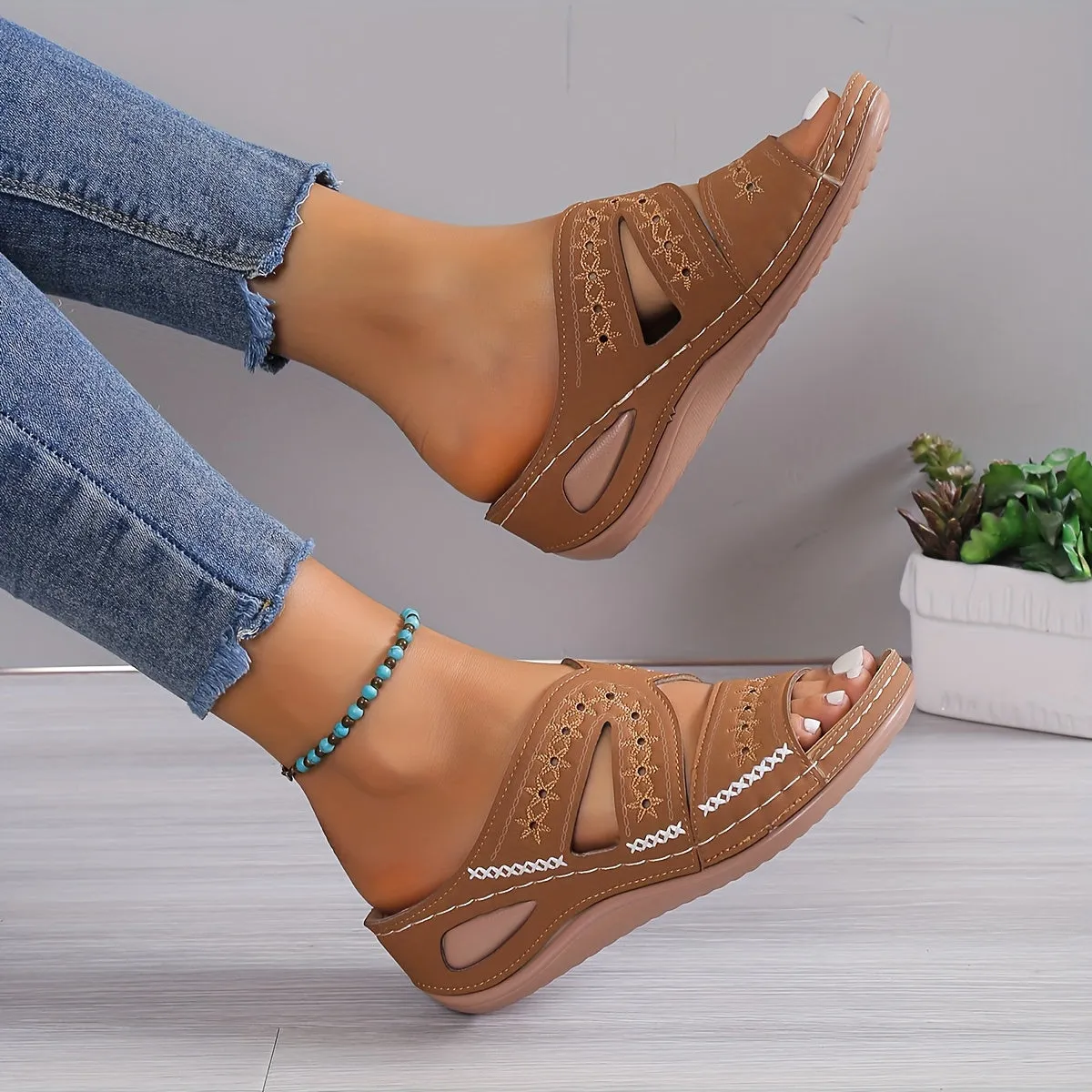 Nora® | Orthopedic sandals