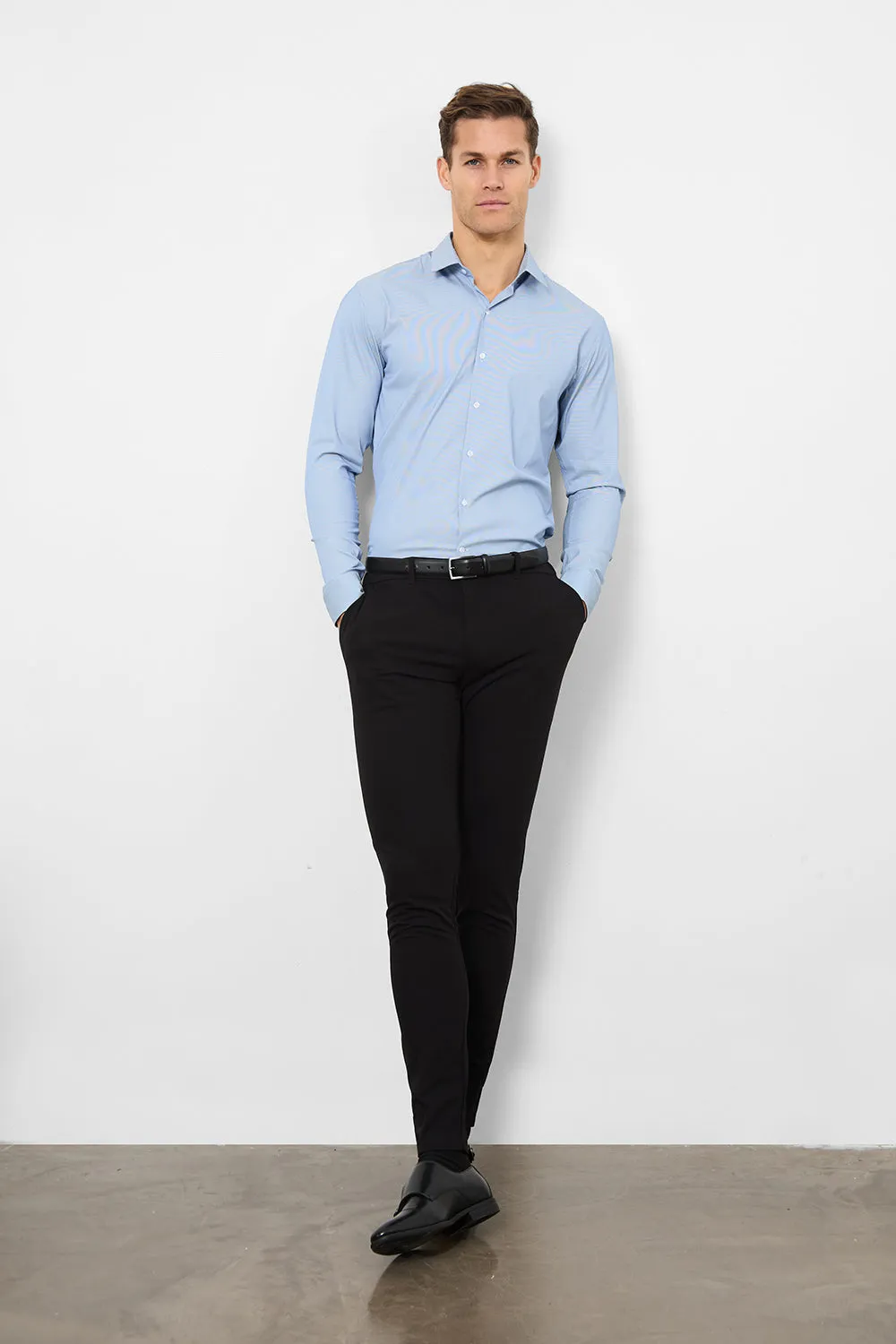 Performance Business Shirt in Navy/White Micro Stripe