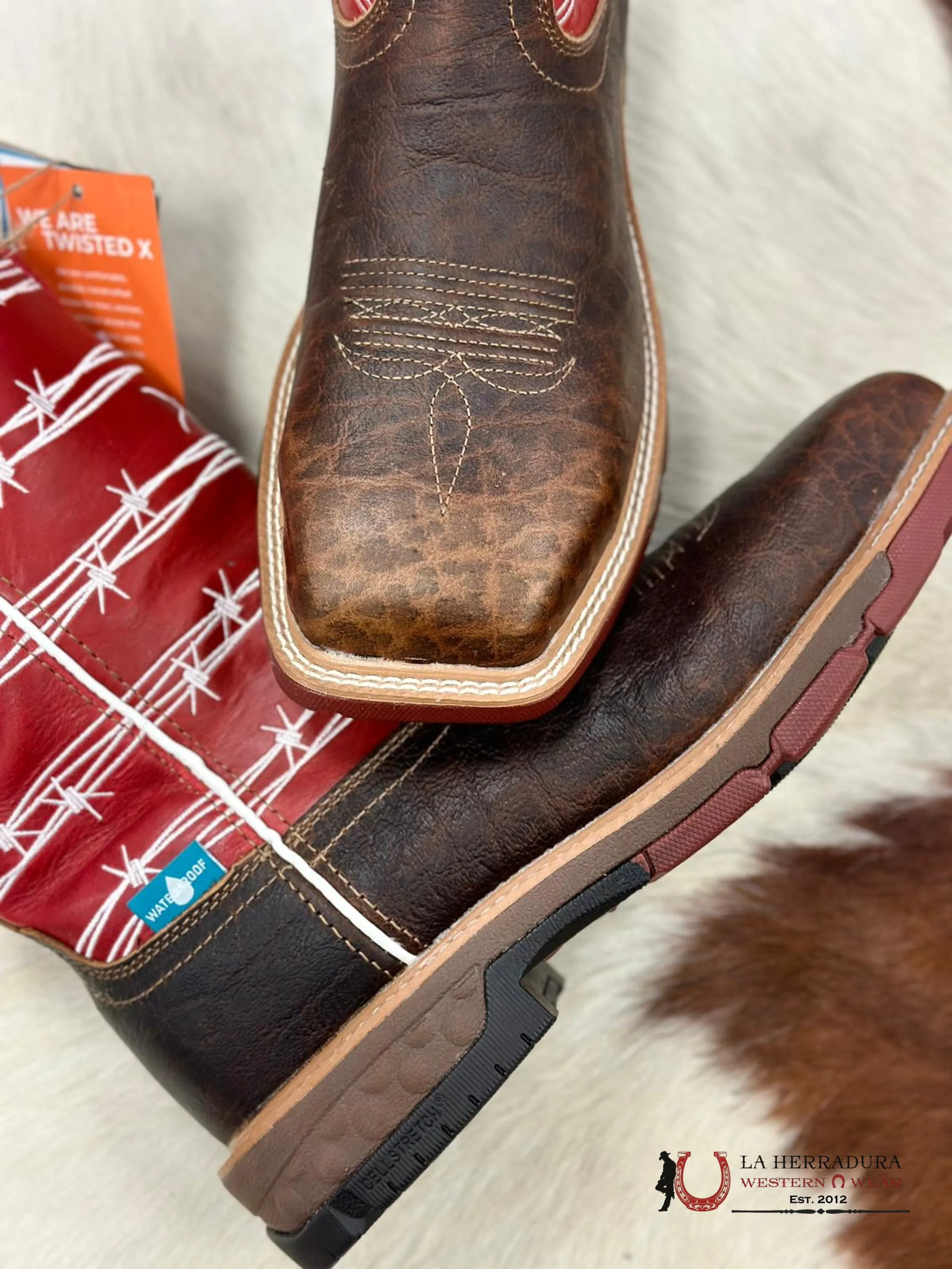 TWISTED X MENS WORK BOOTS WESTERN WORK NANO TOE DISTRESSED SADDLE & RUBY MXBNW01