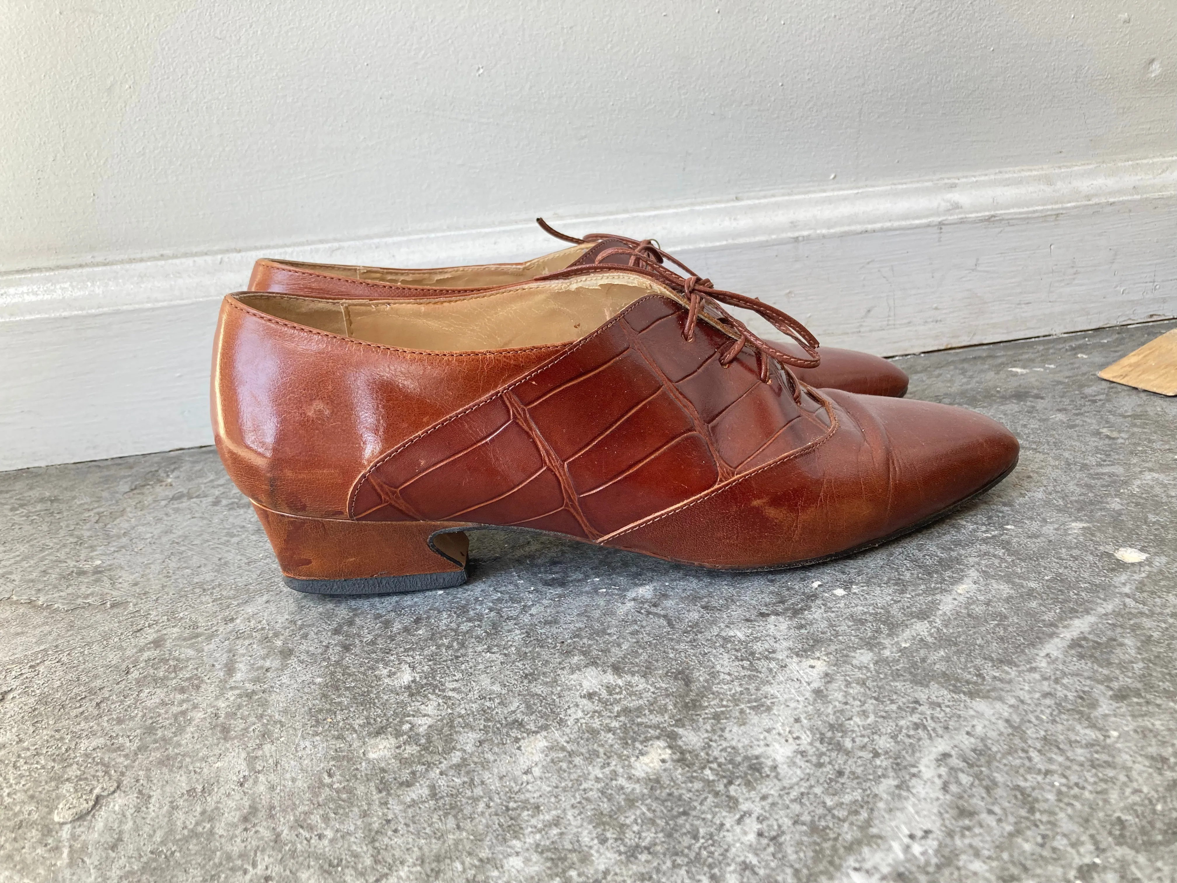 Vintage Perry Ellis Cognac Oxford Low Heels